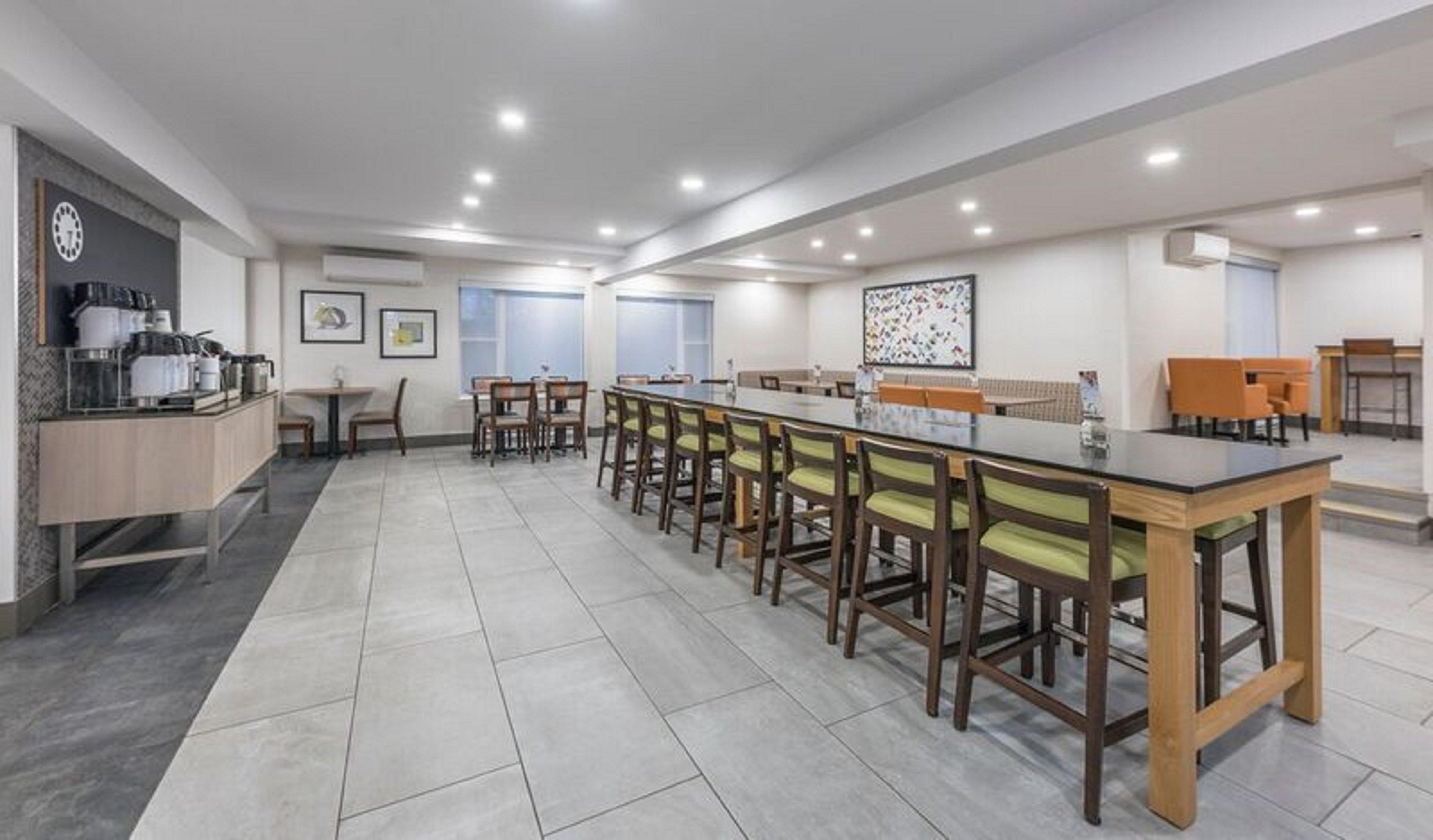 Holiday Inn Express Hotel & Suites Charlottetown By Ihg Екстериор снимка