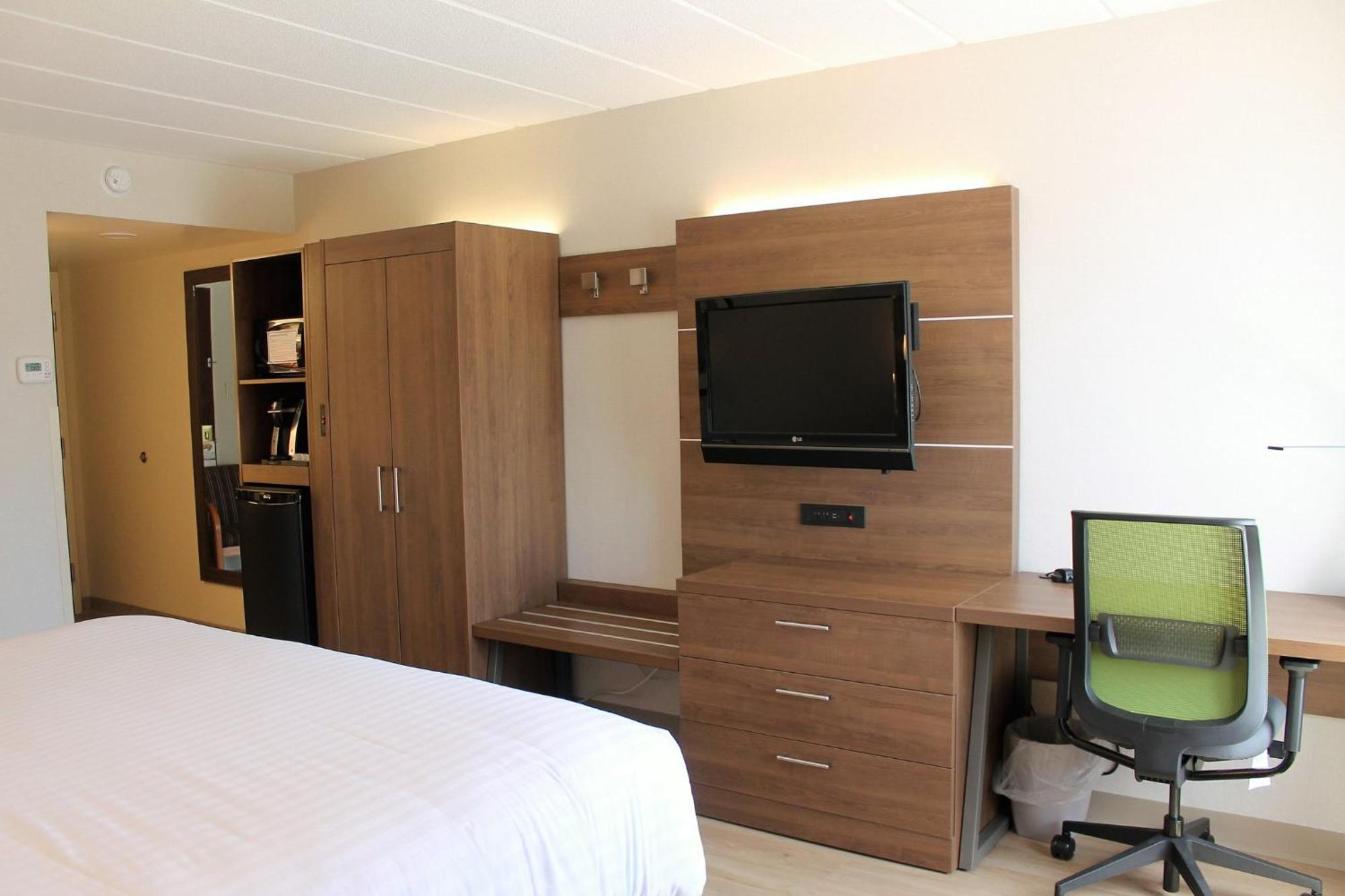 Holiday Inn Express Hotel & Suites Charlottetown By Ihg Екстериор снимка