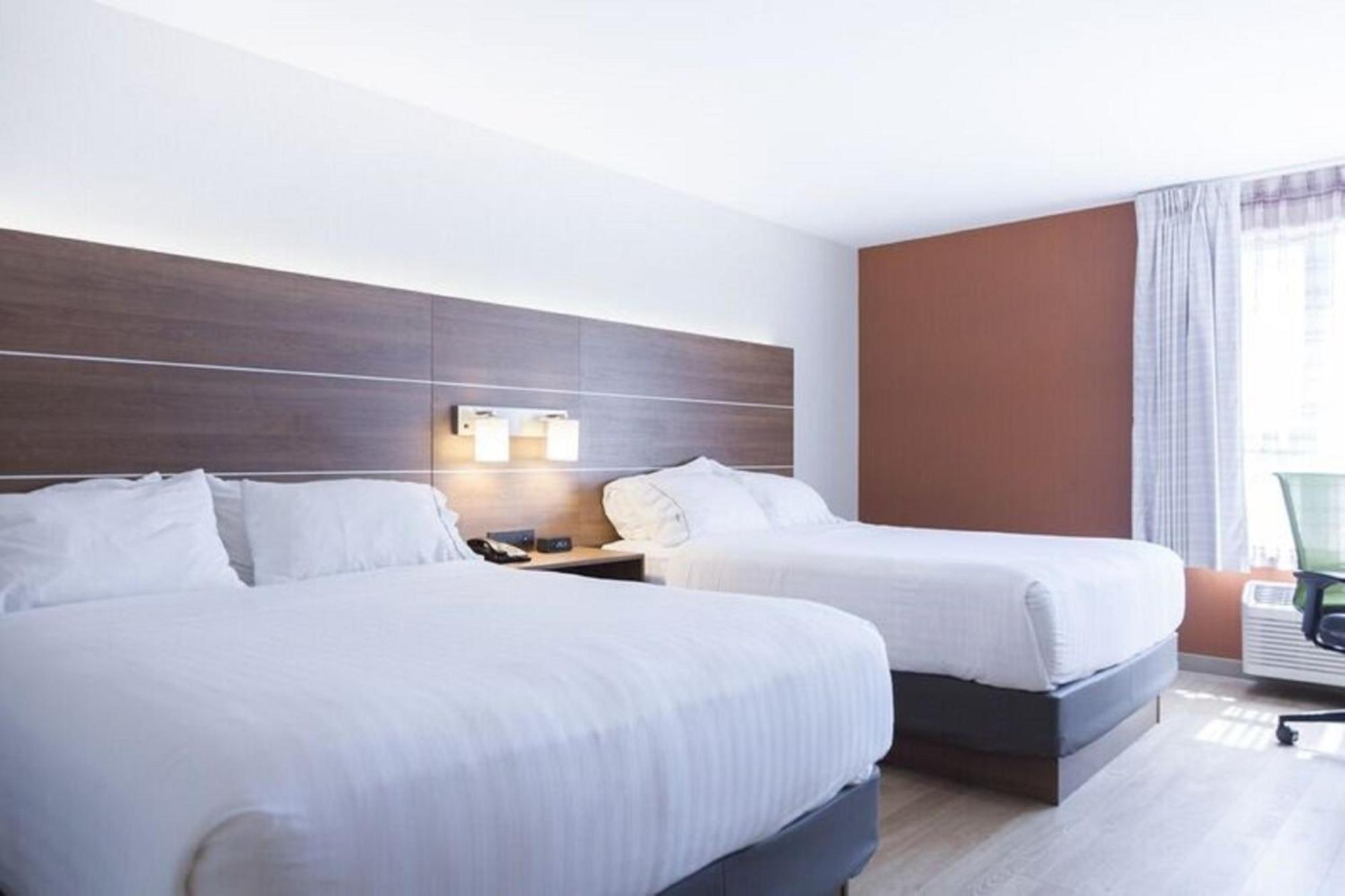 Holiday Inn Express Hotel & Suites Charlottetown By Ihg Екстериор снимка