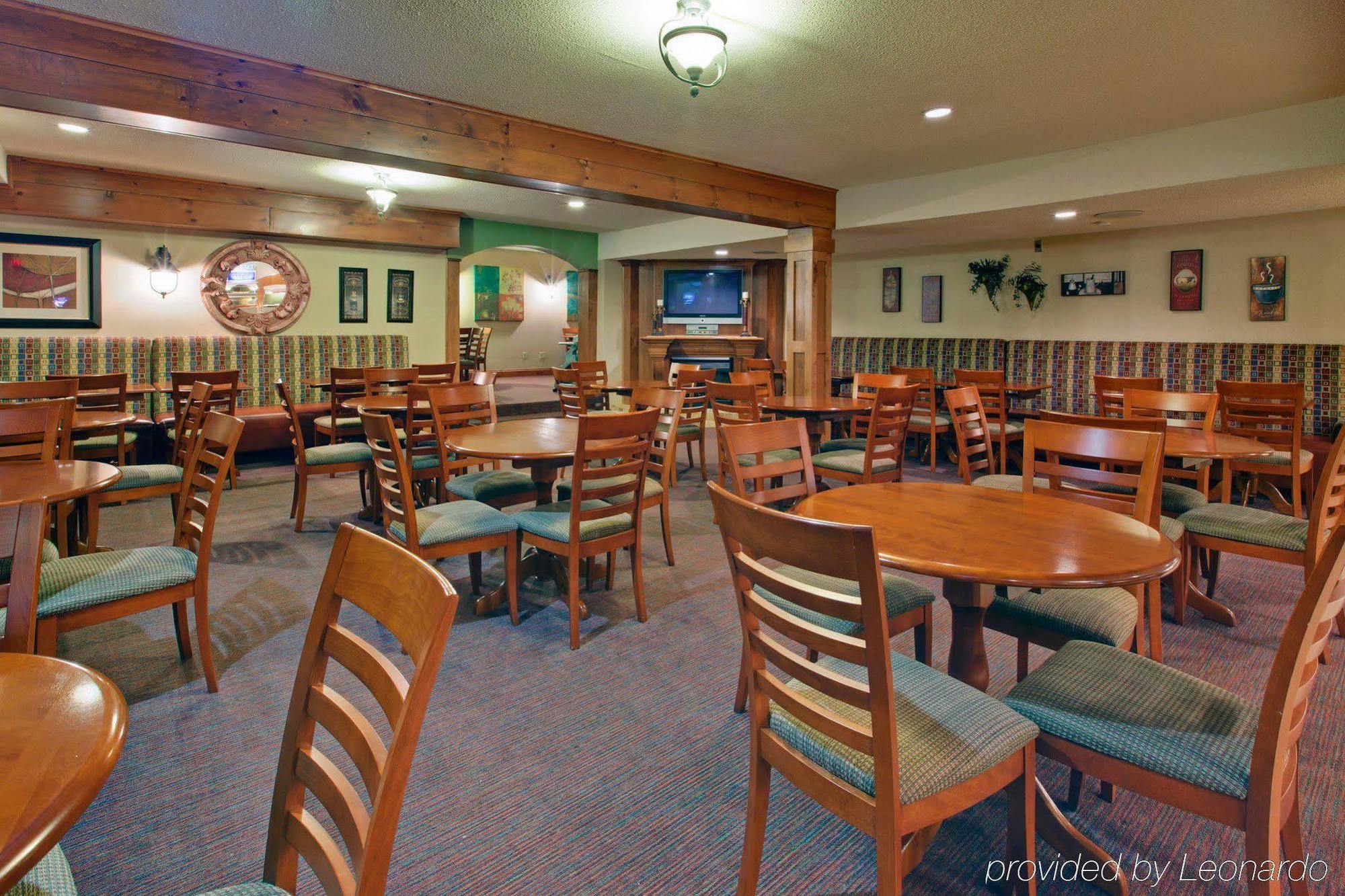 Holiday Inn Express Hotel & Suites Charlottetown By Ihg Екстериор снимка