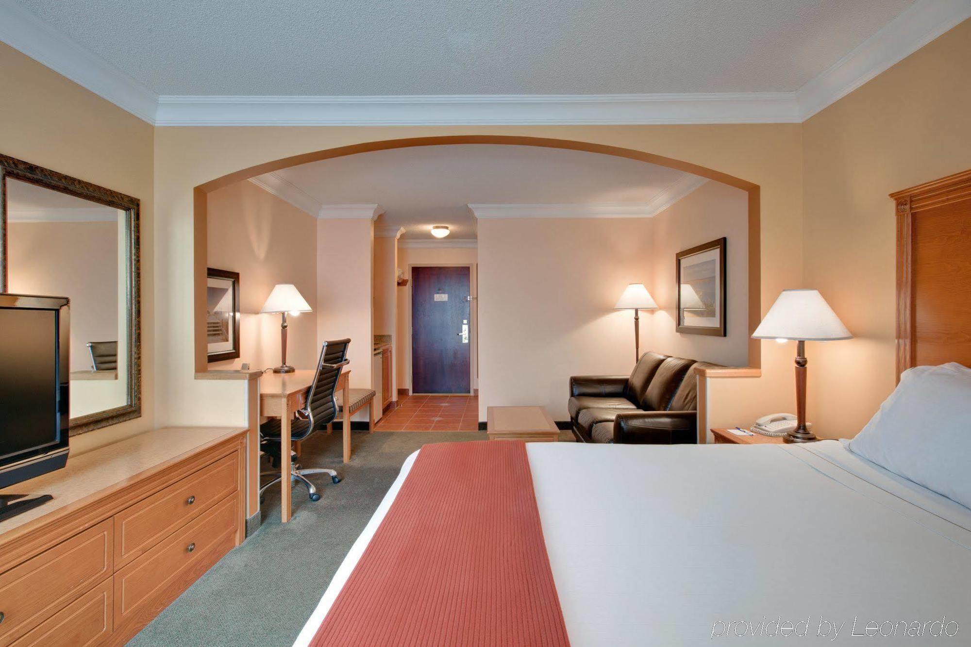 Holiday Inn Express Hotel & Suites Charlottetown By Ihg Екстериор снимка
